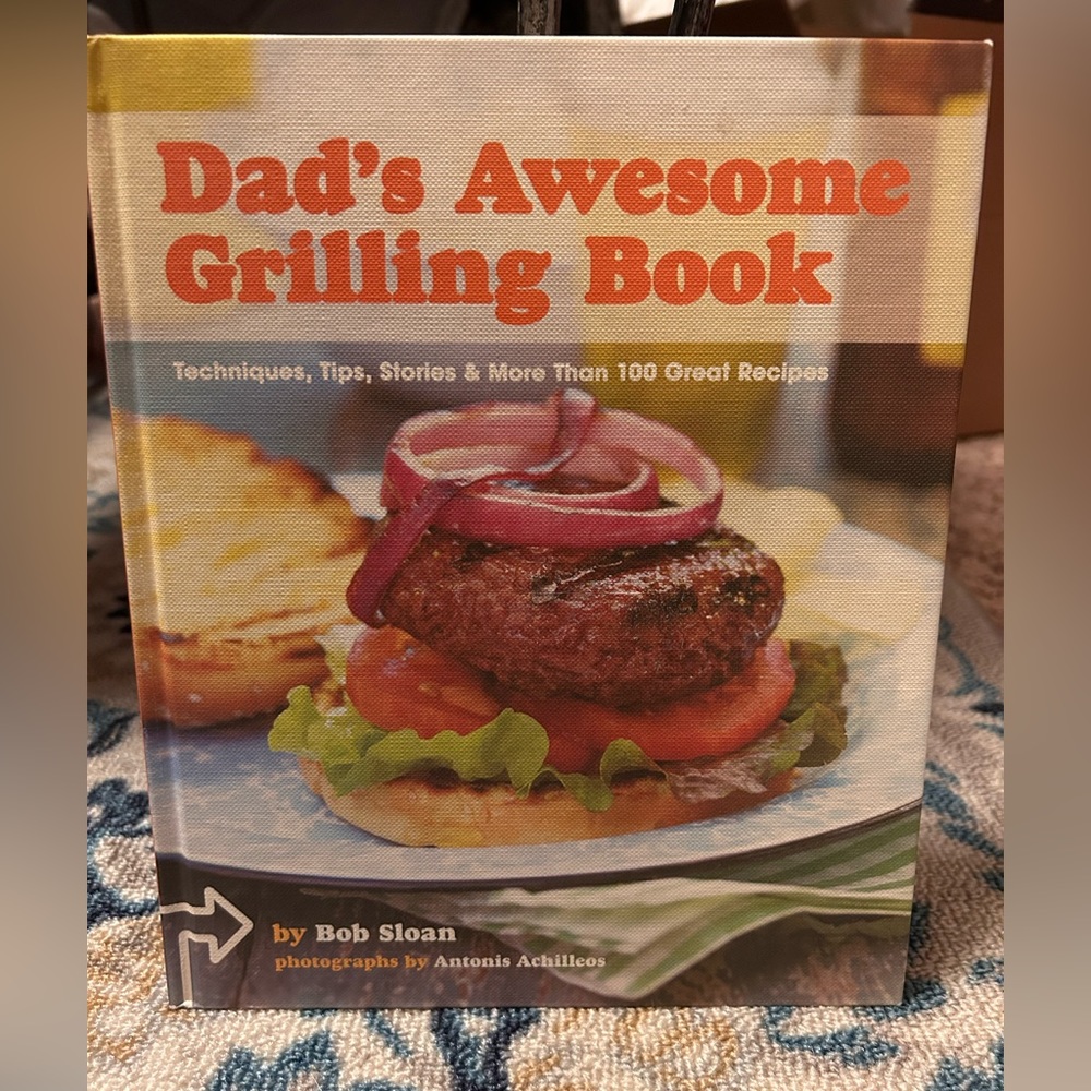 3/25 $ 🛒 FATHERS DAY Dads Grilling hard cover Cookbook